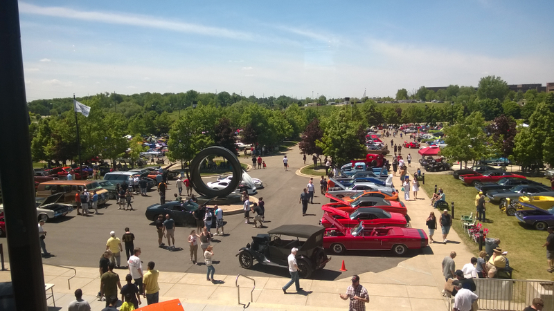 Illustration for article titled The Chrysler Employee Car Show Was Ballin'tastic